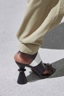 Anok Yai feet photo 4