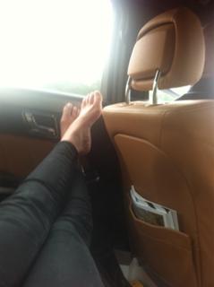 Anouk feet photo 2