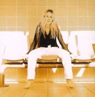 Anouk feet photo 3