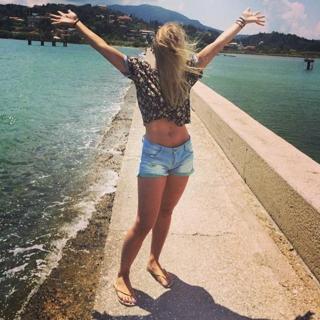 Anouk Hoogendijk feet photo 11