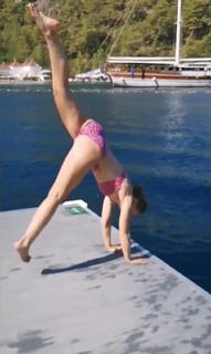 Anouk Hoogendijk feet photo 4