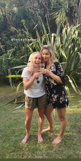 Anouk Hoogendijk feet photo 4