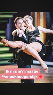 Anouk Hoogendijk feet photo 2