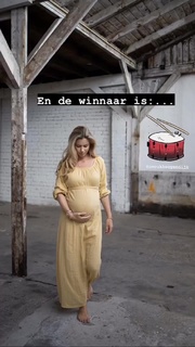 Anouk Hoogendijk feet photo 6