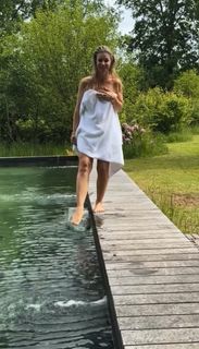 Anouk Hoogendijk feet photo 9