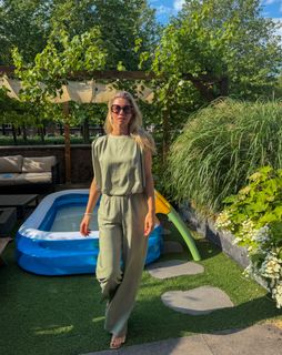 Anouk Hoogendijk feet photo 2