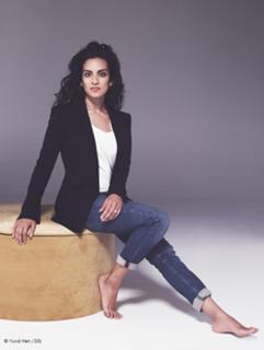 Anoushka Shankar feet photo 9