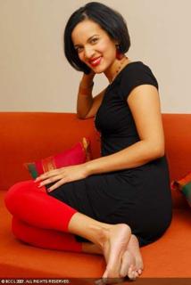 Anoushka Shankar feet photo 7