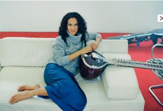 Anoushka Shankar feet photo 1