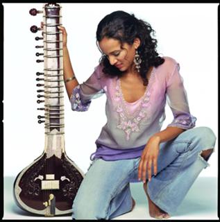 Anoushka Shankar feet photo 1