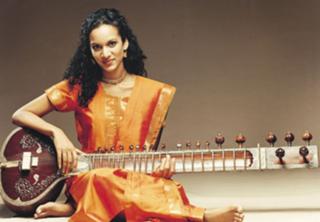 Anoushka Shankar feet photo 3