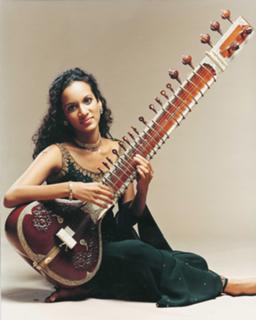 Anoushka Shankar feet photo 4
