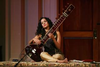 Anoushka Shankar feet photo 2