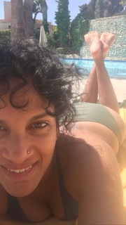 Anoushka Shankar feet photo 9