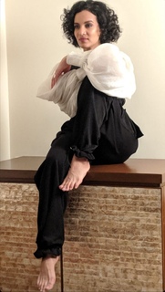 Anoushka Shankar feet photo 7