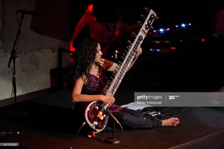 Anoushka Shankar feet photo 18