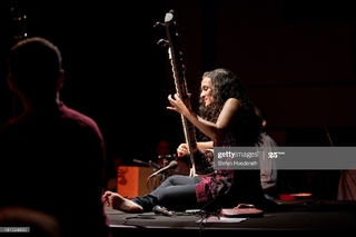 Anoushka Shankar feet photo 15