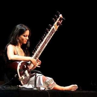 Anoushka Shankar feet photo 3