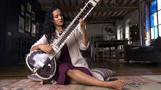 Anoushka Shankar feet photo 18