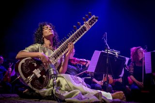 Anoushka Shankar feet photo 4