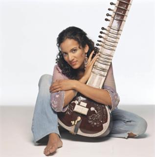 Anoushka Shankar feet photo 19
