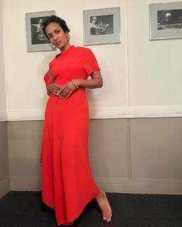 Anoushka Shankar feet photo 16