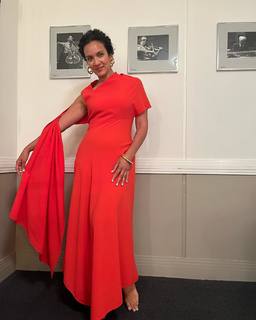 Anoushka Shankar feet photo 14