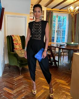 Anoushka Shankar feet photo 8