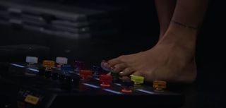 Anoushka Shankar feet photo 19