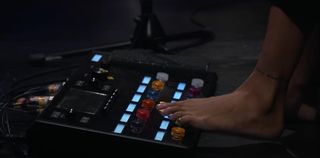Anoushka Shankar feet photo 17