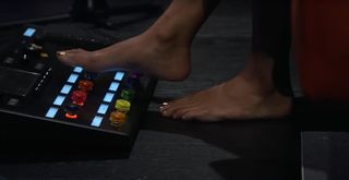 Anoushka Shankar feet photo 16