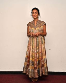 Anoushka Shankar feet photo 12