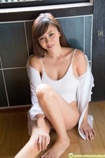 Anri Sugihara feet photo thumbnail