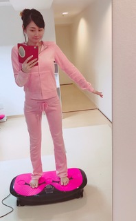 Anri Sugihara feet photo thumbnail
