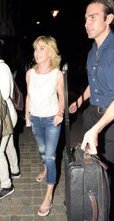 Anthea Turner feet photo thumbnail