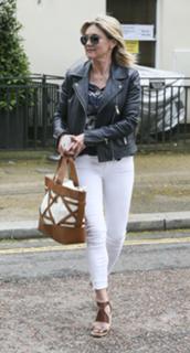 Anthea Turner feet photo thumbnail