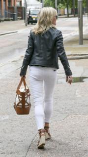Anthea Turner feet photo thumbnail