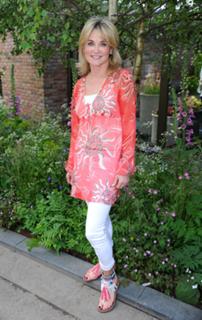 Anthea Turner feet photo thumbnail
