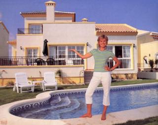 Anthea Turner feet photo thumbnail