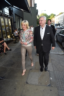 Anthea Turner feet photo thumbnail