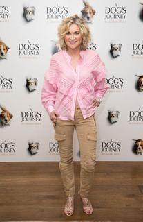 Anthea Turner feet photo thumbnail
