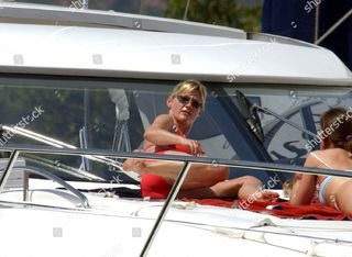 Anthea Turner feet photo thumbnail