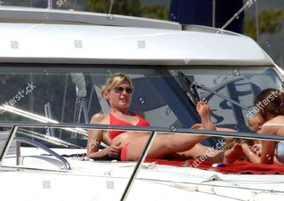 Anthea Turner feet photo thumbnail