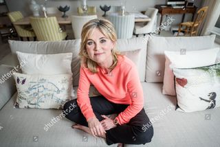 Anthea Turner feet photo thumbnail