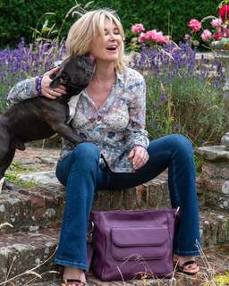 Anthea Turner feet photo thumbnail
