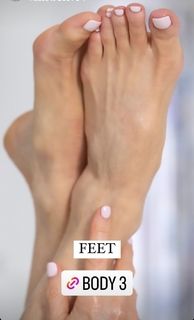 Anthea Turner feet photo thumbnail