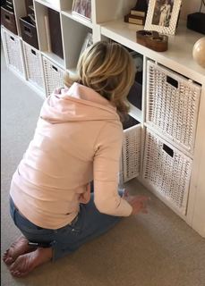 Anthea Turner feet photo thumbnail