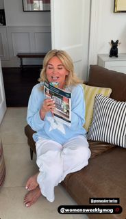 Anthea Turner feet photo thumbnail