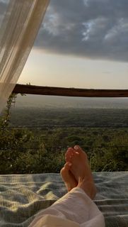 Anthea Turner feet photo thumbnail