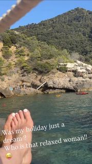 Anthea Turner feet photo 2